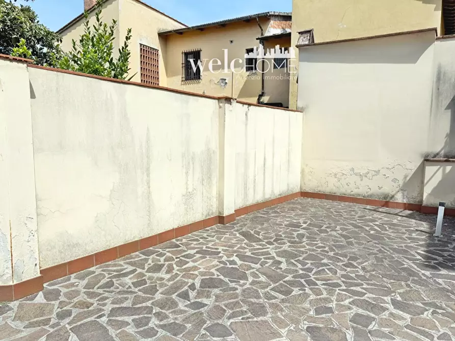 Immagine 17 di Appartamento in vendita  a Campi Bisenzio