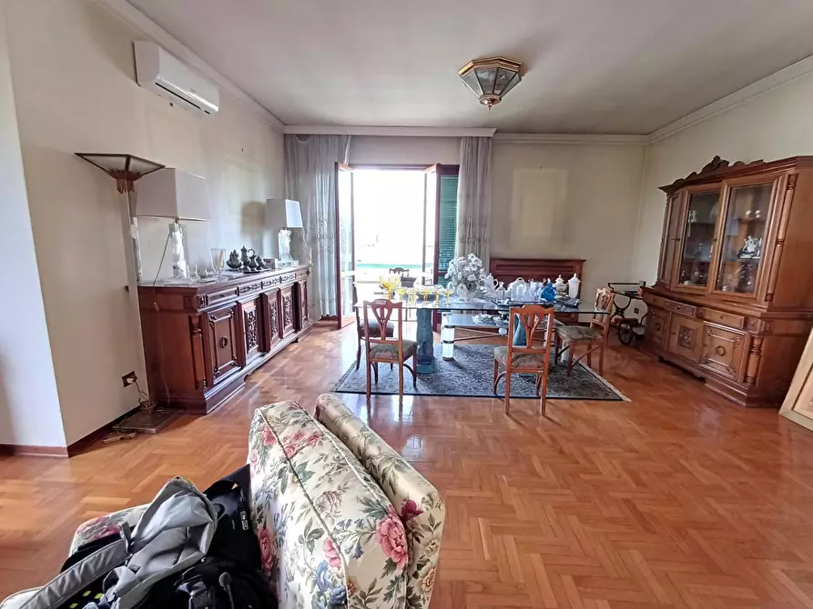Immagine 4 di Villa in vendita  a Empoli