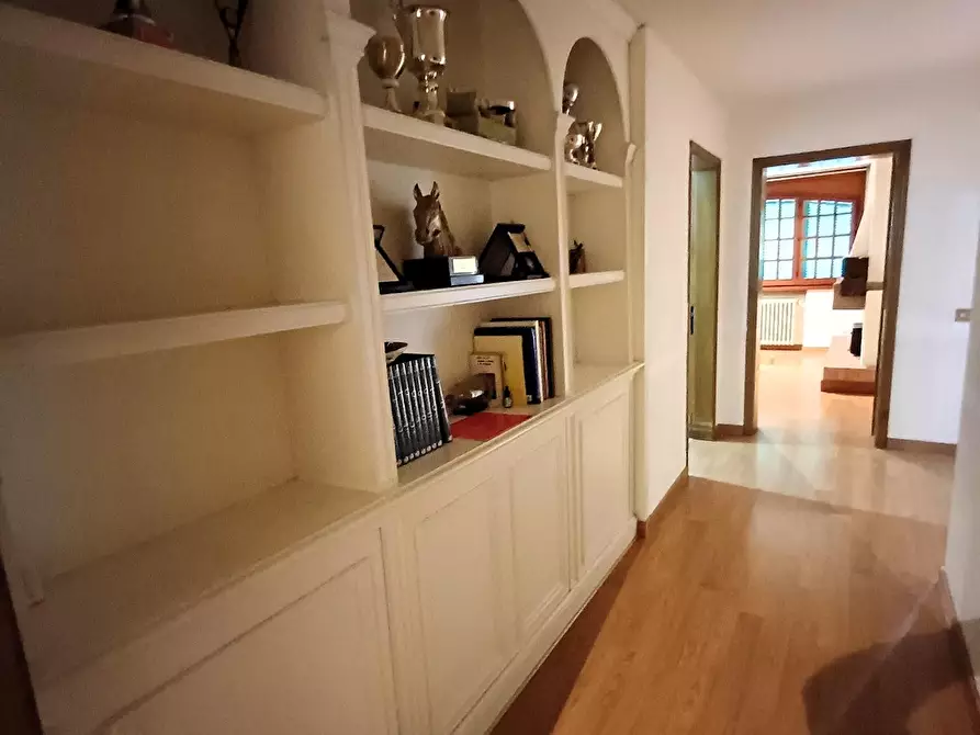 Immagine 18 di Villa in vendita  a Empoli