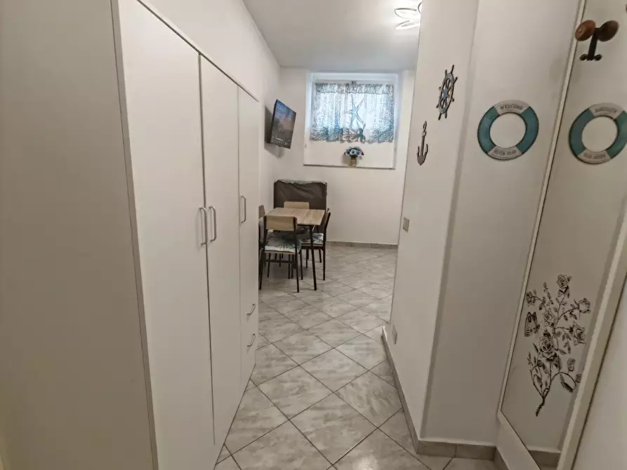 Immagine 17 di Appartamento in affitto  a Carrara