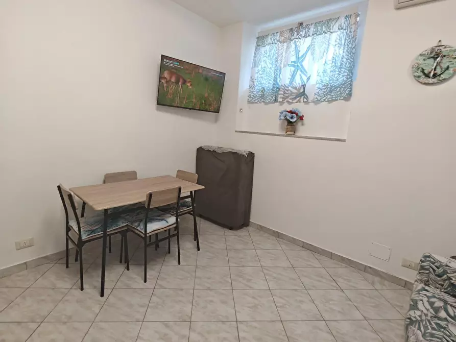 Immagine 25 di Appartamento in affitto  a Carrara