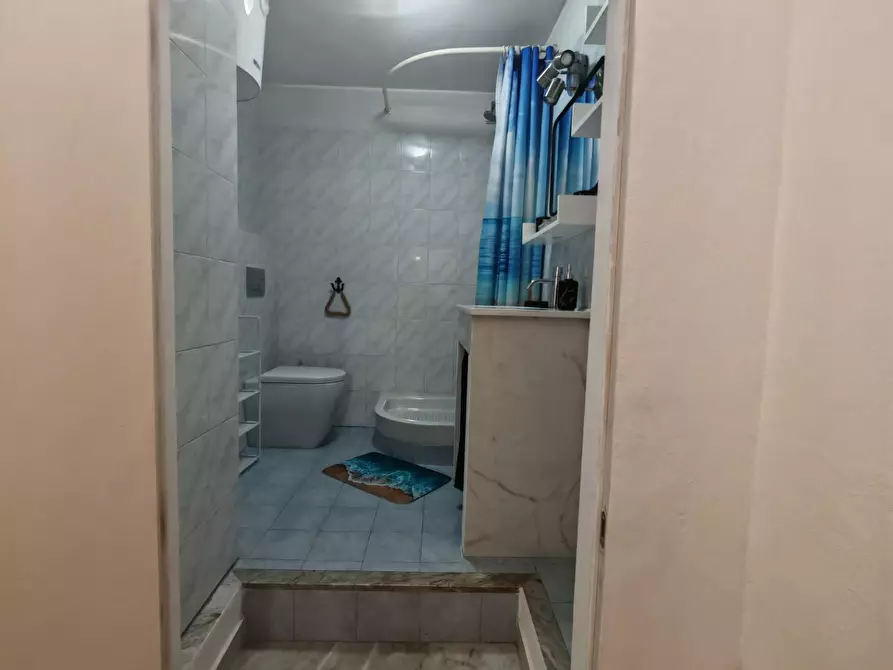 Immagine 16 di Appartamento in affitto  a Carrara