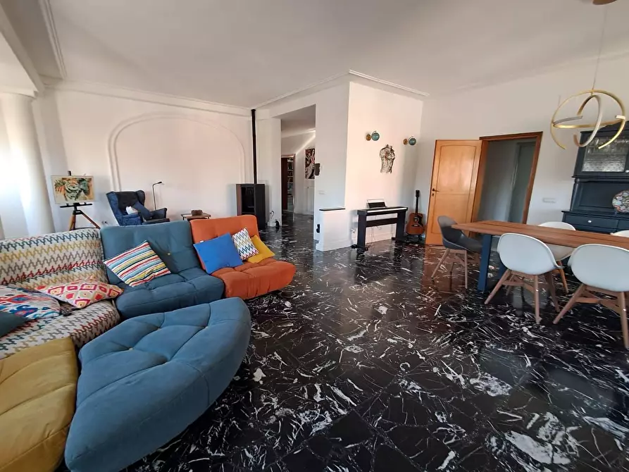 Immagine 4 di Casa bifamiliare in vendita  a Pontedera