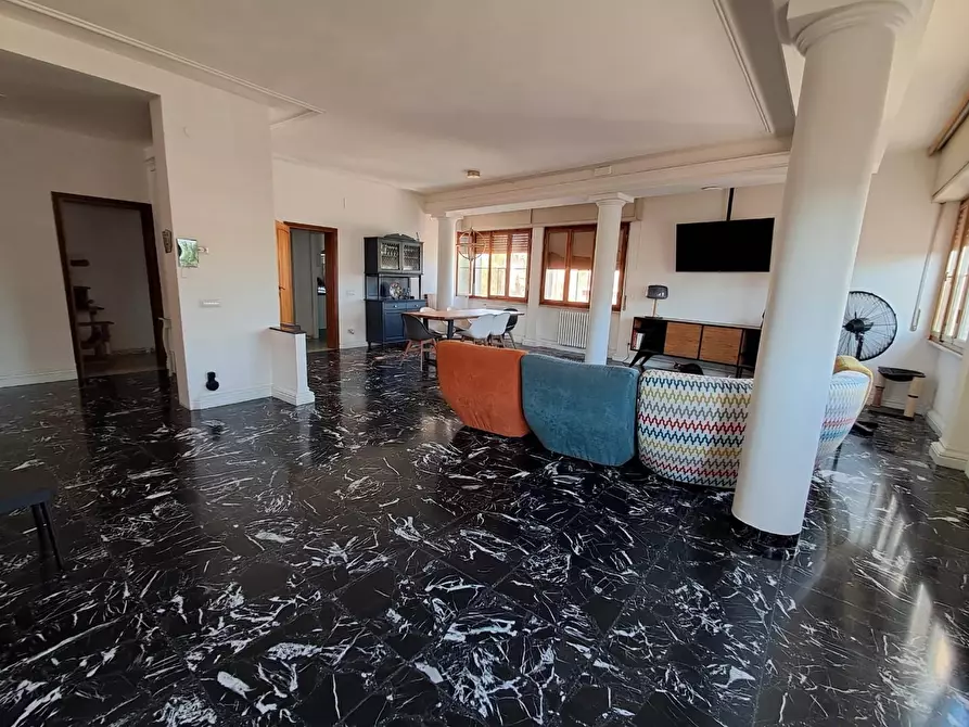 Immagine 7 di Casa bifamiliare in vendita  a Pontedera
