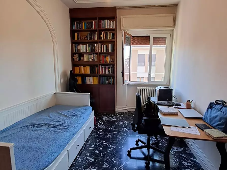 Immagine 28 di Casa bifamiliare in vendita  a Pontedera