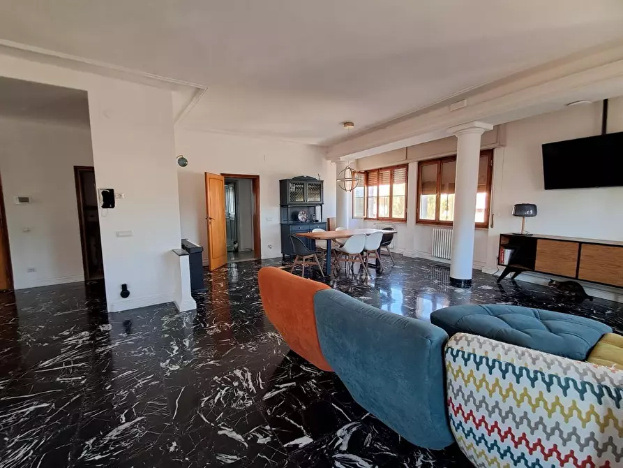 Immagine 6 di Casa bifamiliare in vendita  a Pontedera