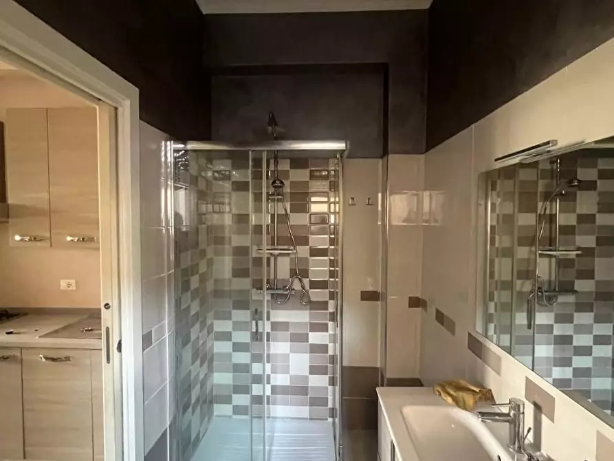 Immagine 9 di Casa indipendente in vendita  a Pisa