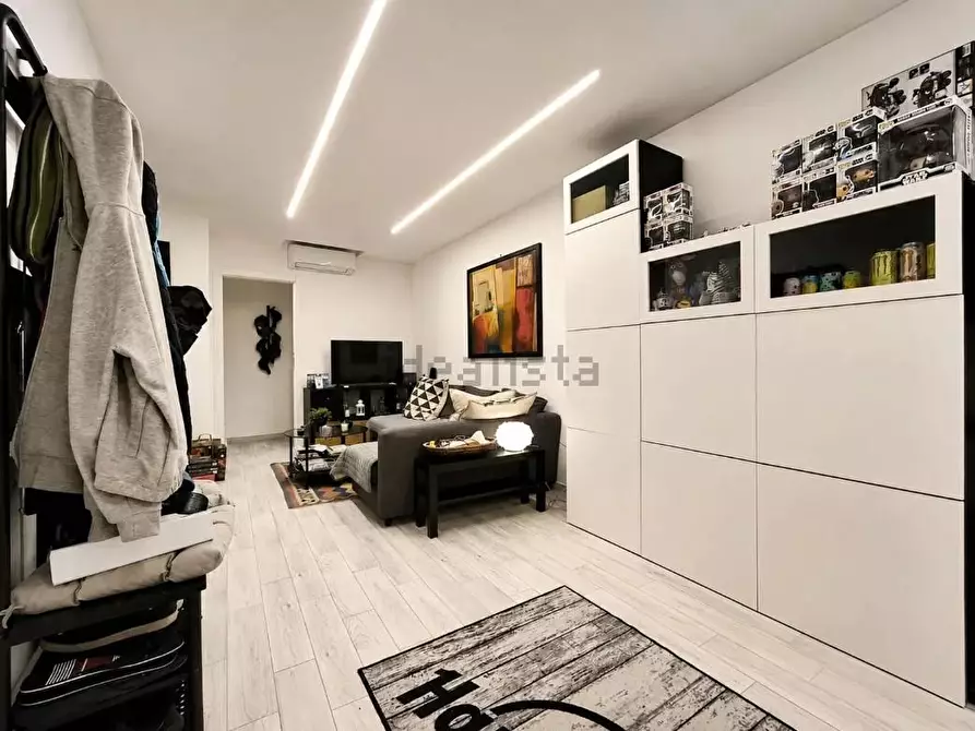 Immagine 8 di Appartamento in vendita  a Carrara