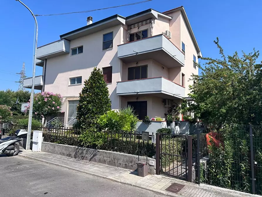 Immagine 1 di Appartamento in vendita  a Pisa