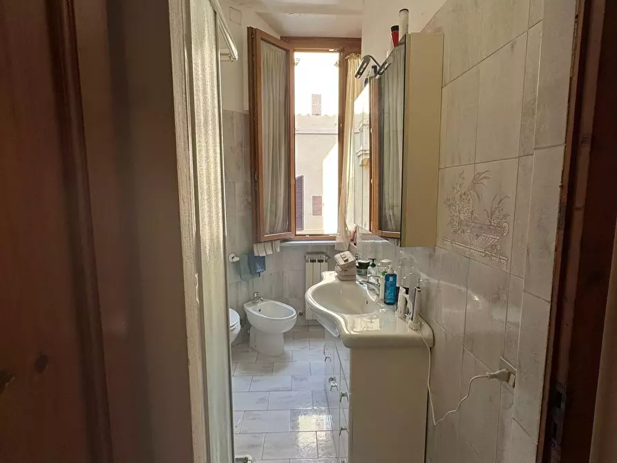 Immagine 8 di Appartamento in vendita  a Siena