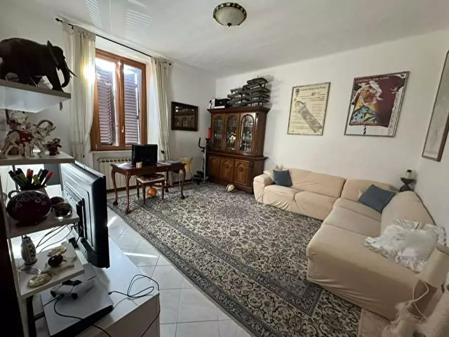 Immagine 1 di Appartamento in vendita  a Siena