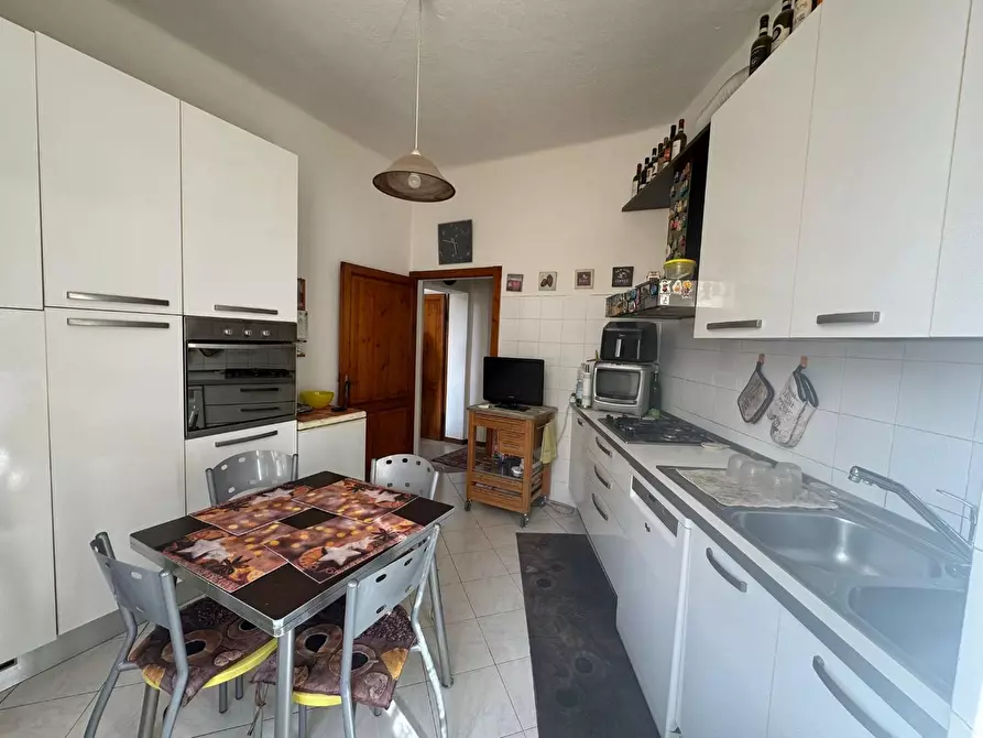 Immagine 3 di Appartamento in vendita  a Siena
