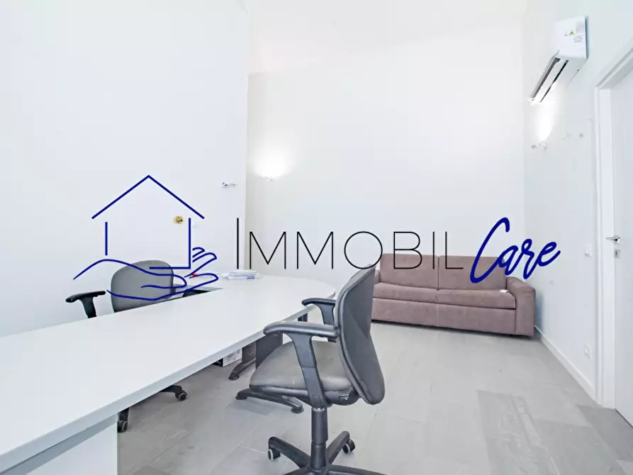Immagine 4 di Appartamento in vendita  a Livorno