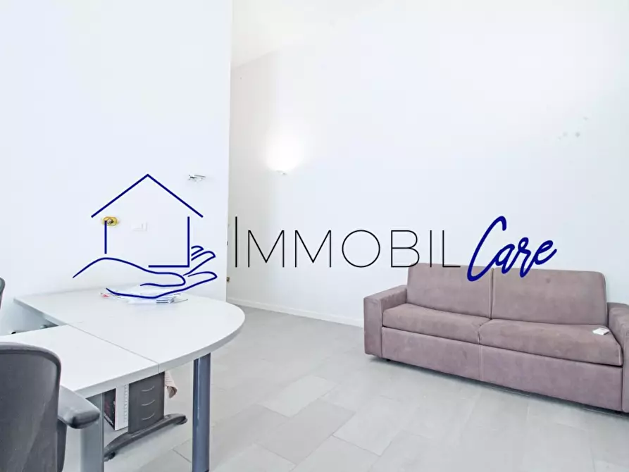Immagine 1 di Appartamento in vendita  a Livorno