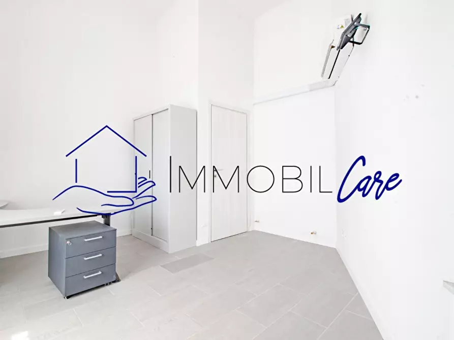 Immagine 8 di Appartamento in vendita  a Livorno