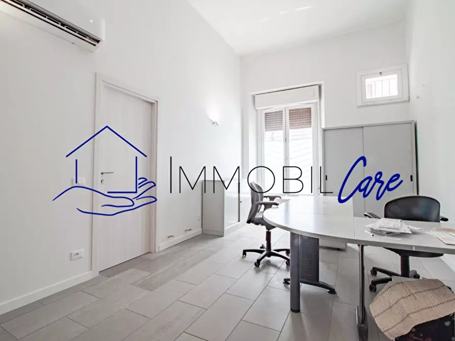 Immagine 3 di Appartamento in vendita  a Livorno