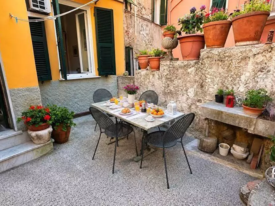 Immagine 2 di Appartamento in vendita  a Lerici
