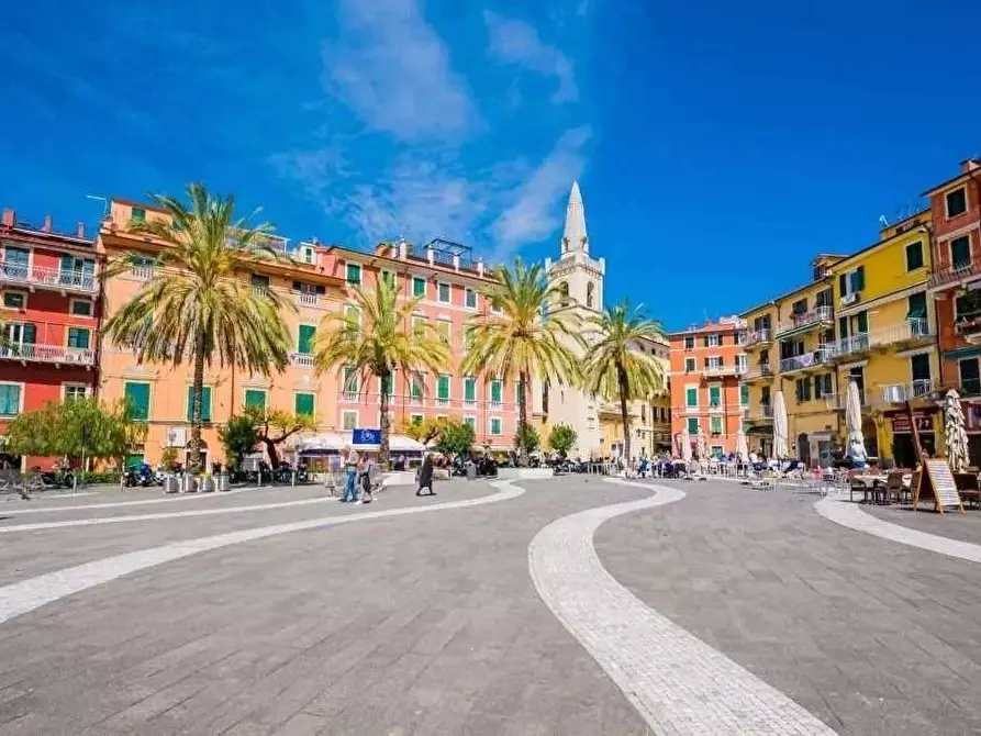 Immagine 5 di Appartamento in vendita  a Lerici