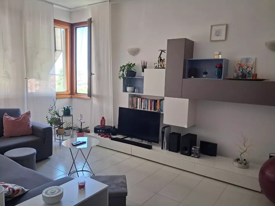 Immagine 7 di Appartamento in affitto  a Livorno
