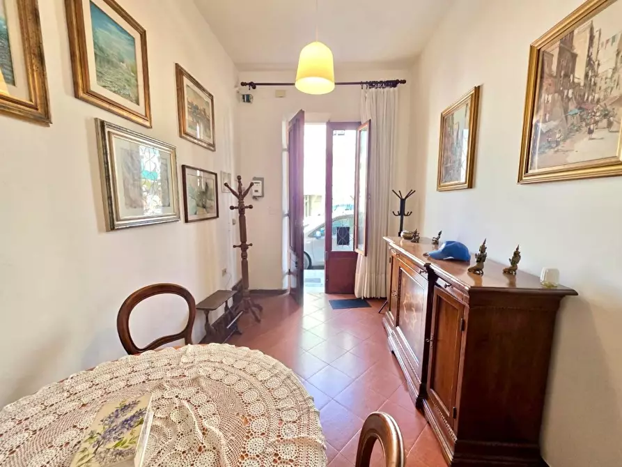 Immagine 2 di Casa bifamiliare in vendita  a Viareggio