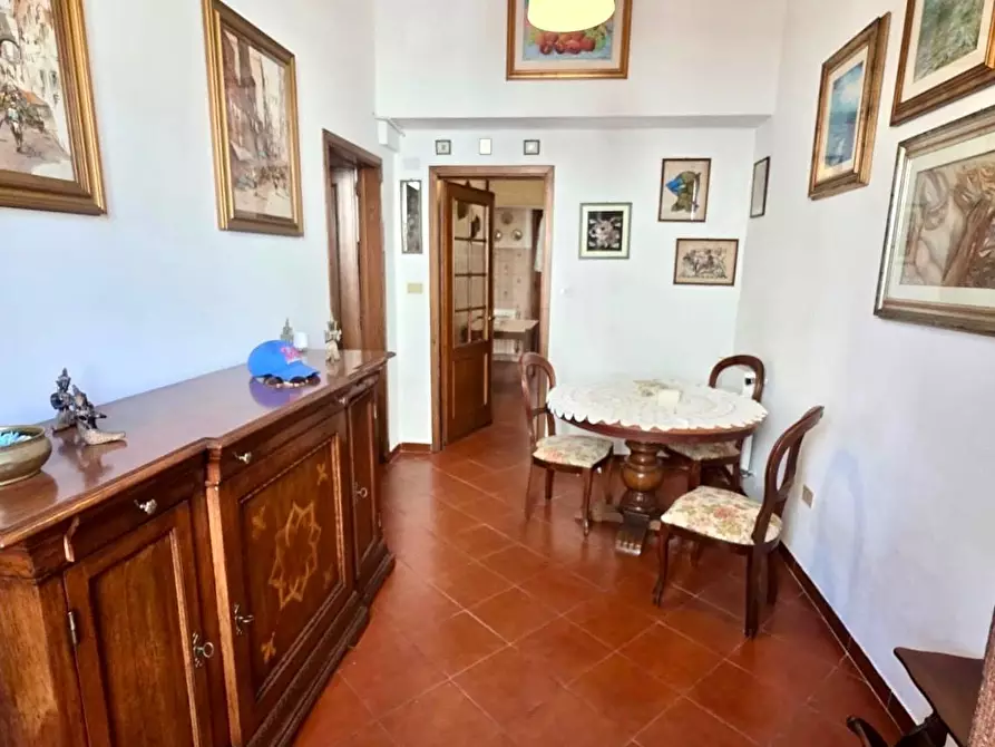Immagine 3 di Casa bifamiliare in vendita  a Viareggio