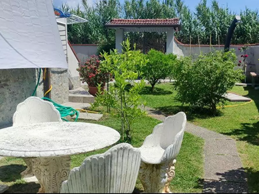 Immagine 1 di Casa semindipendente in vendita  a Ortonovo