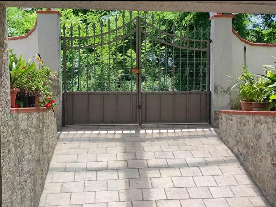 Immagine 20 di Casa semindipendente in vendita  a Ortonovo