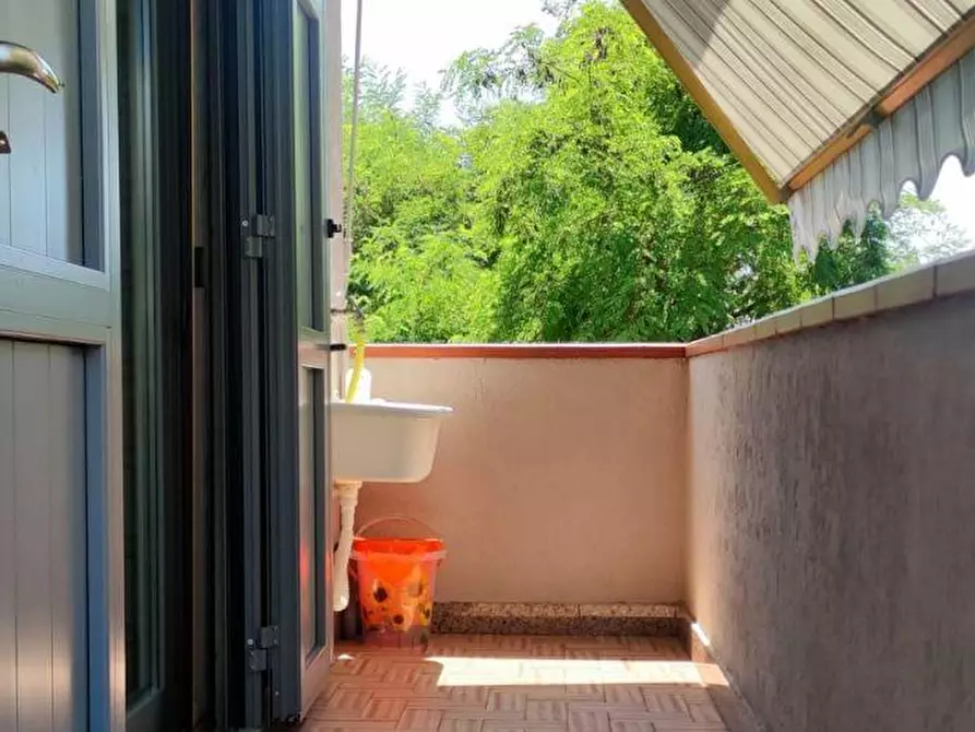 Immagine 9 di Casa semindipendente in vendita  a Ortonovo