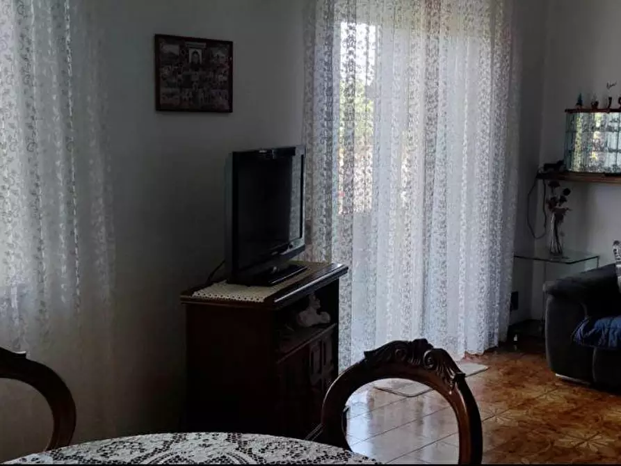 Immagine 5 di Casa semindipendente in vendita  a Ortonovo