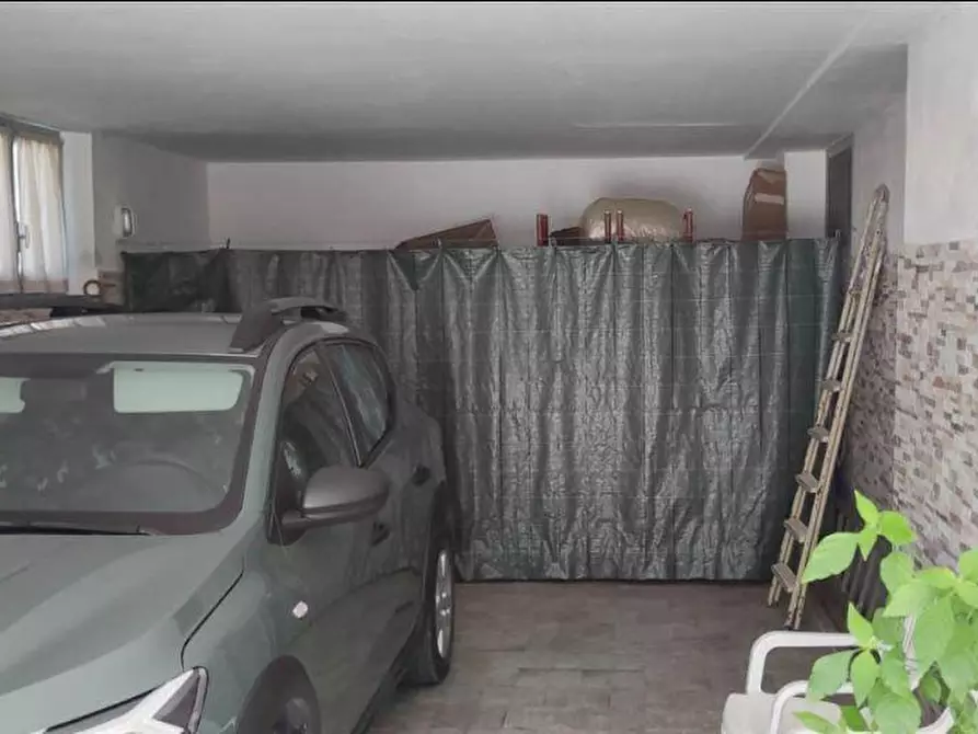 Immagine 12 di Casa semindipendente in vendita  a Ortonovo