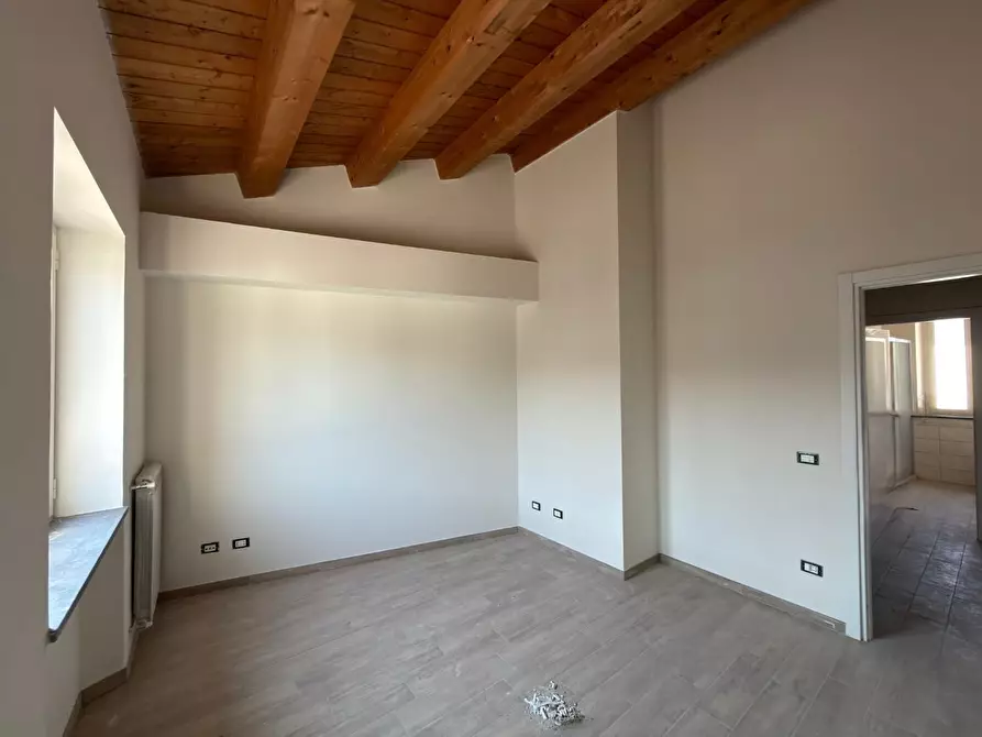 Immagine 17 di Terratetto in affitto  a Lucca