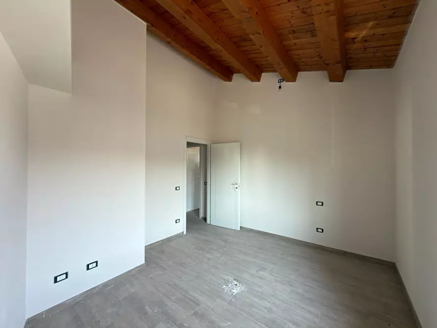 Immagine 18 di Terratetto in affitto  a Lucca