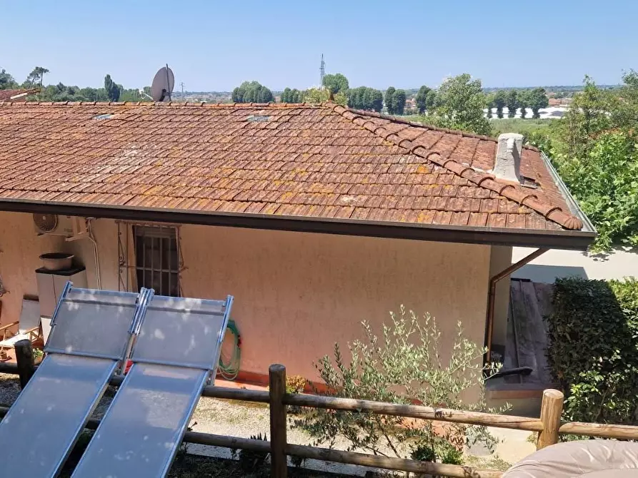 Immagine 17 di Casa bifamiliare in vendita  a Camaiore