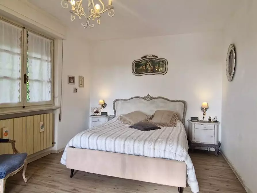 Immagine 12 di Casa bifamiliare in vendita  a Camaiore