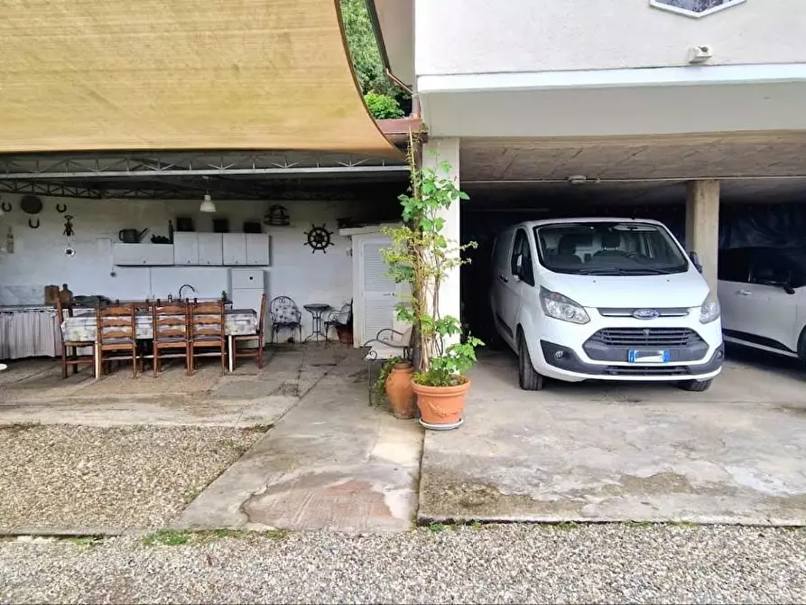 Immagine 21 di Casa bifamiliare in vendita  a Camaiore