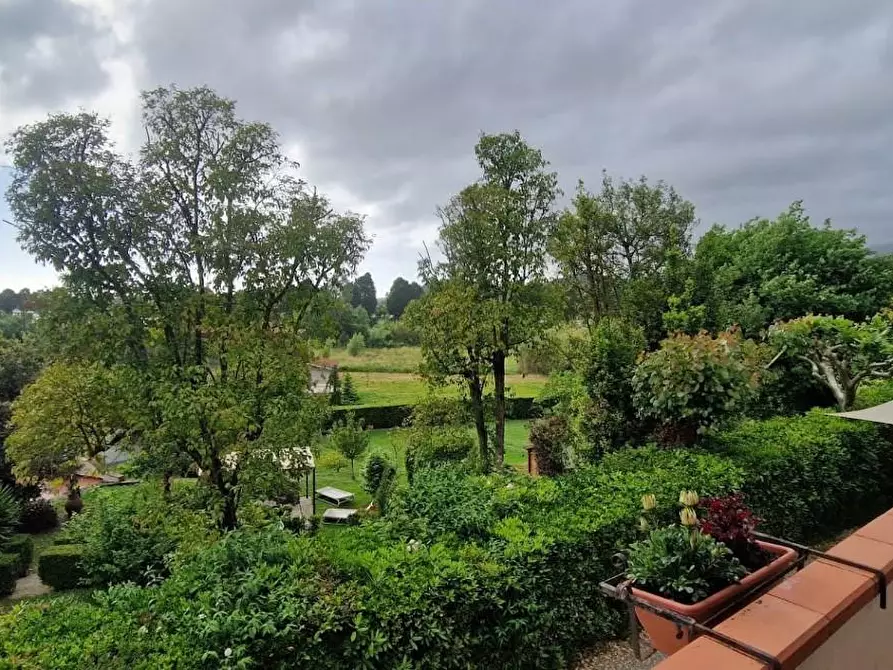 Immagine 5 di Casa bifamiliare in vendita  a Camaiore