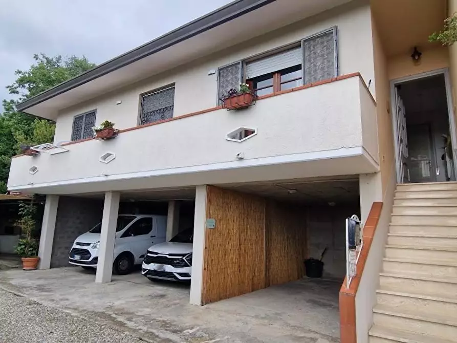 Immagine 20 di Casa bifamiliare in vendita  a Camaiore