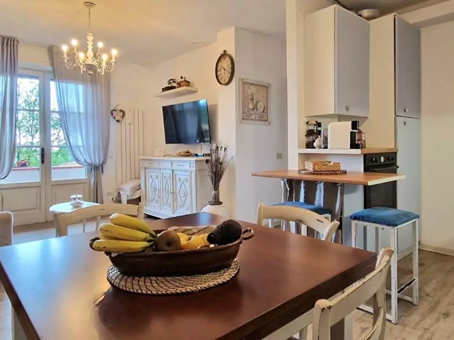 Immagine 2 di Casa bifamiliare in vendita  a Camaiore