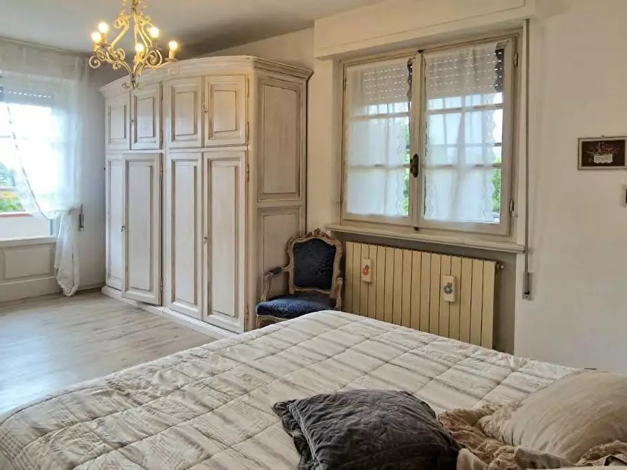 Immagine 13 di Casa bifamiliare in vendita  a Camaiore