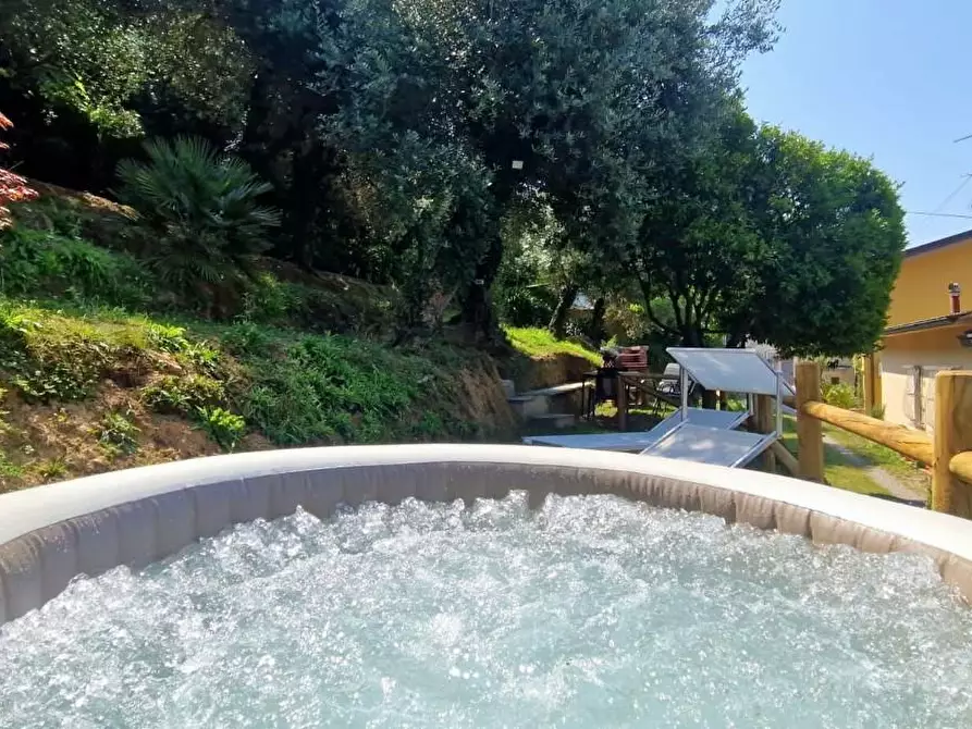 Immagine 19 di Casa bifamiliare in vendita  a Camaiore