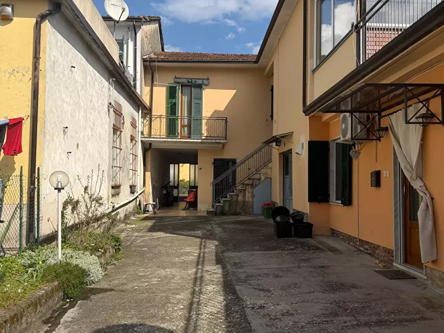 Immagine 2 di Casa semindipendente in vendita  a Aulla