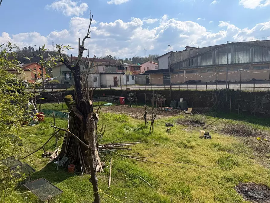 Immagine 17 di Casa semindipendente in vendita  a Aulla