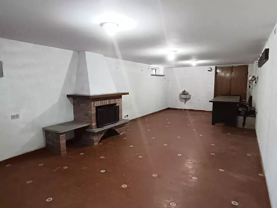 Immagine 40 di Villa in vendita  a Livorno