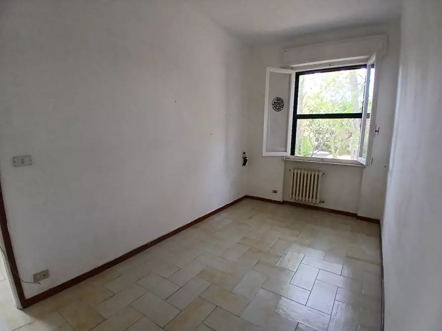 Immagine 31 di Villa in vendita  a Livorno