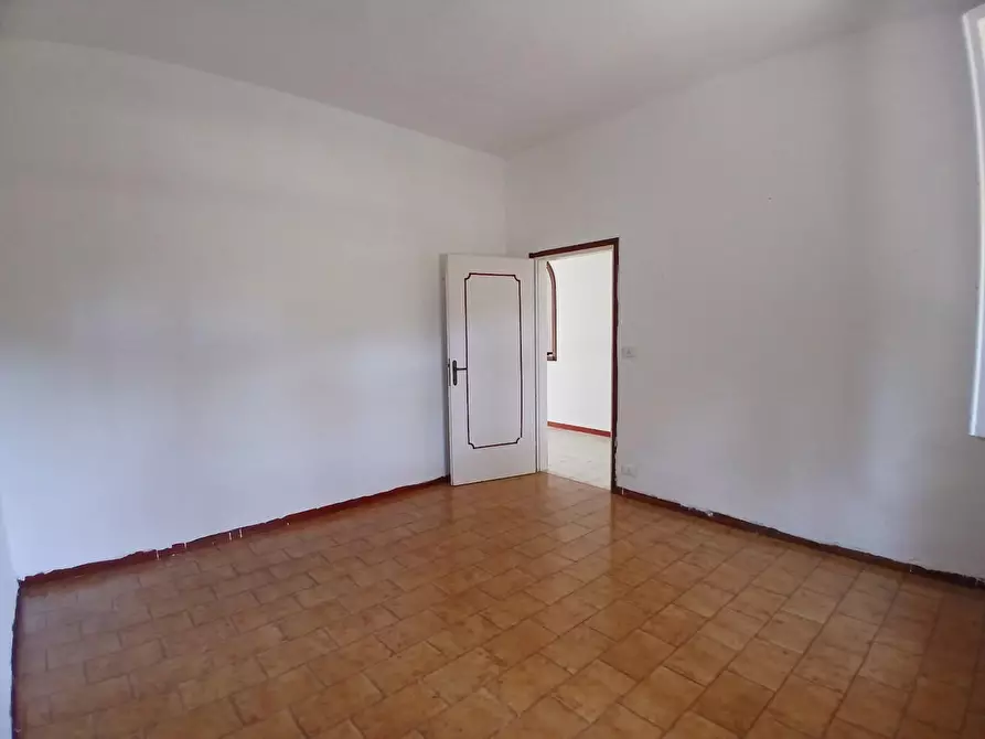 Immagine 28 di Villa in vendita  a Livorno