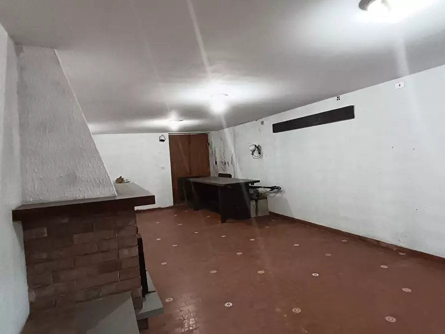 Immagine 38 di Villa in vendita  a Livorno