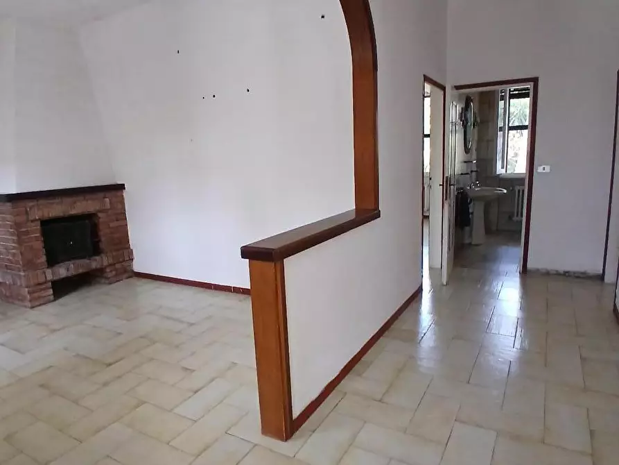 Immagine 14 di Villa in vendita  a Livorno