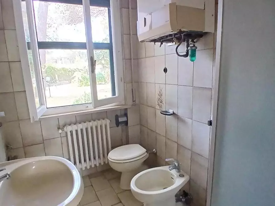 Immagine 36 di Villa in vendita  a Livorno