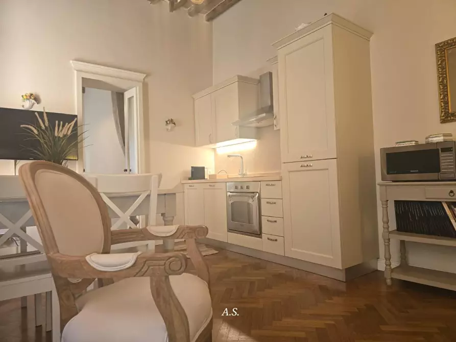 Immagine 28 di Appartamento in vendita  a Siena