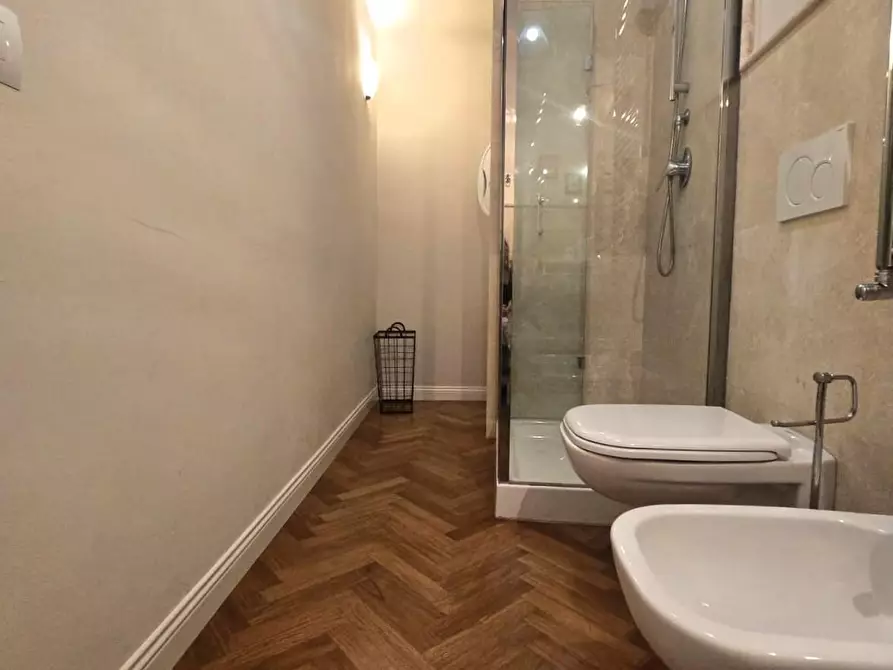 Immagine 30 di Appartamento in vendita  a Siena